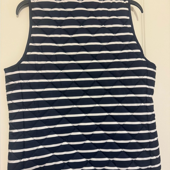 Stylish Gap vest, gently used blue and white stripes - Picture 4 of 4